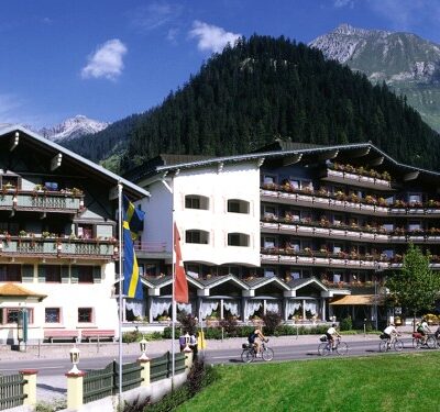 Hotel Alpenrose**** – Elbigenalp