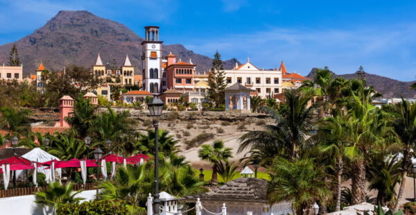 Las Americas