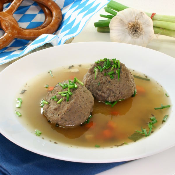 Leberknödelsuppe