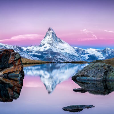 Von Bergpanoramen umgeben: Die schönsten Seen in der Schweiz