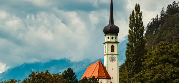 Kirche Pettnau Tirol